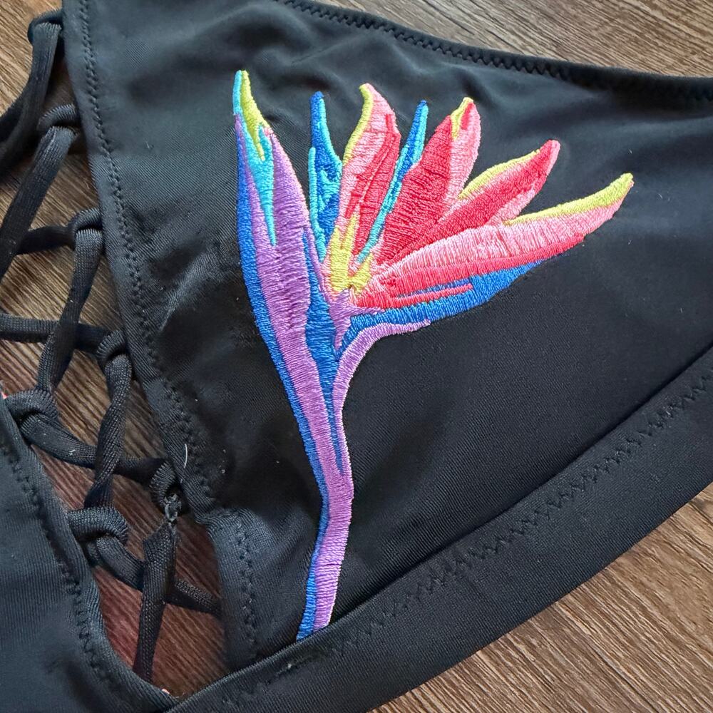 PINK Victoria’s Secret Halter Bikini Top XS Tropical Embroidery